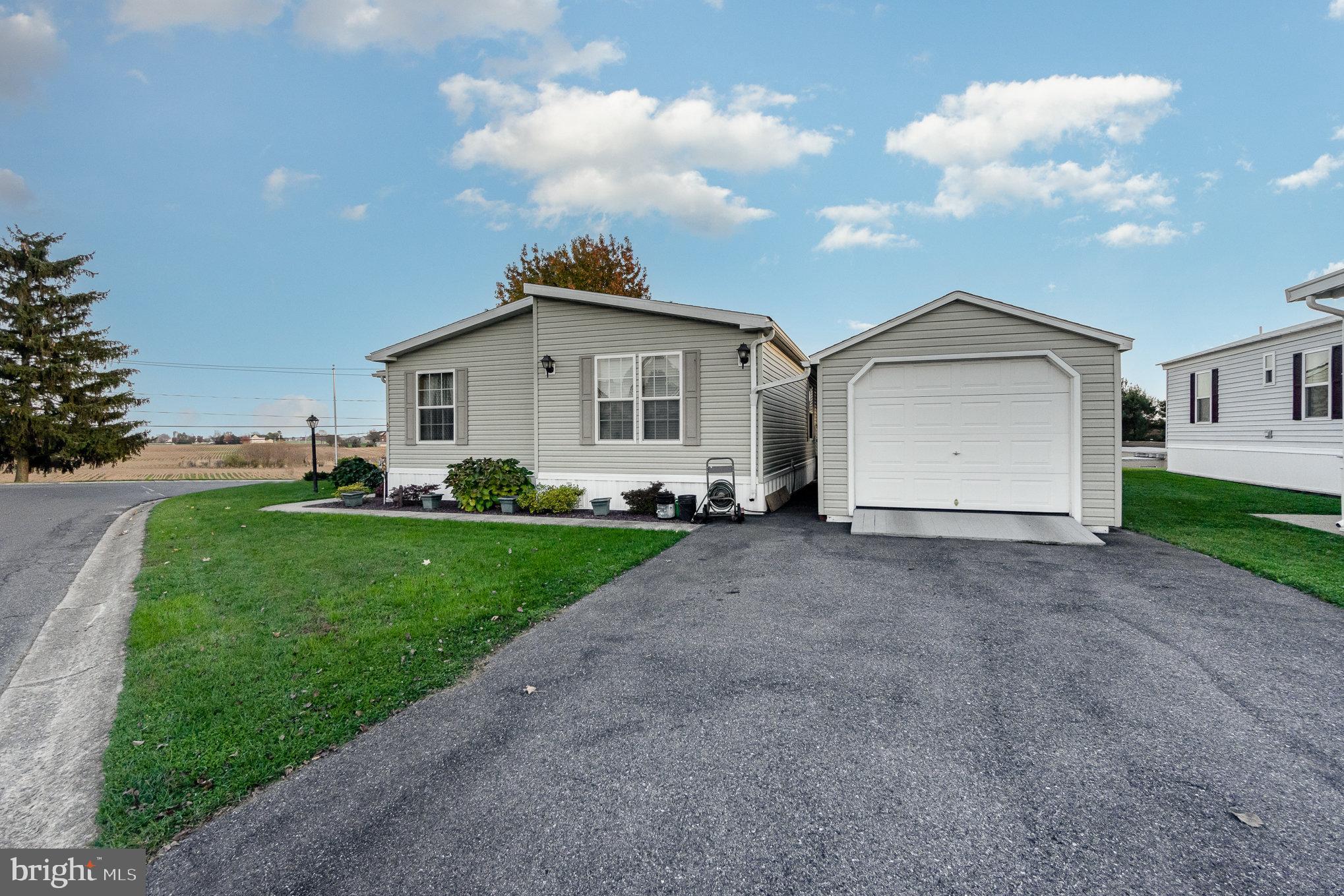 RIDGEWOOD MANOR MHP - Residential