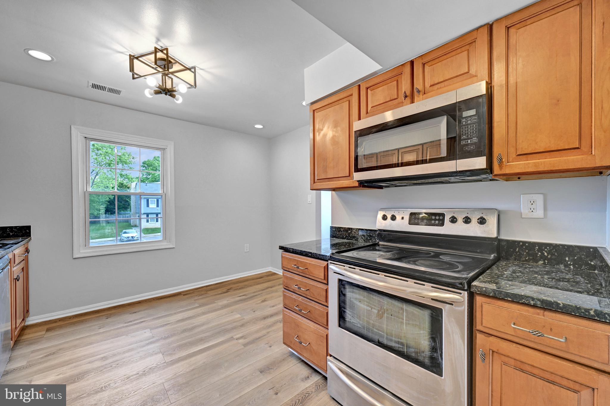 HILLCREST TOWNE - Residential