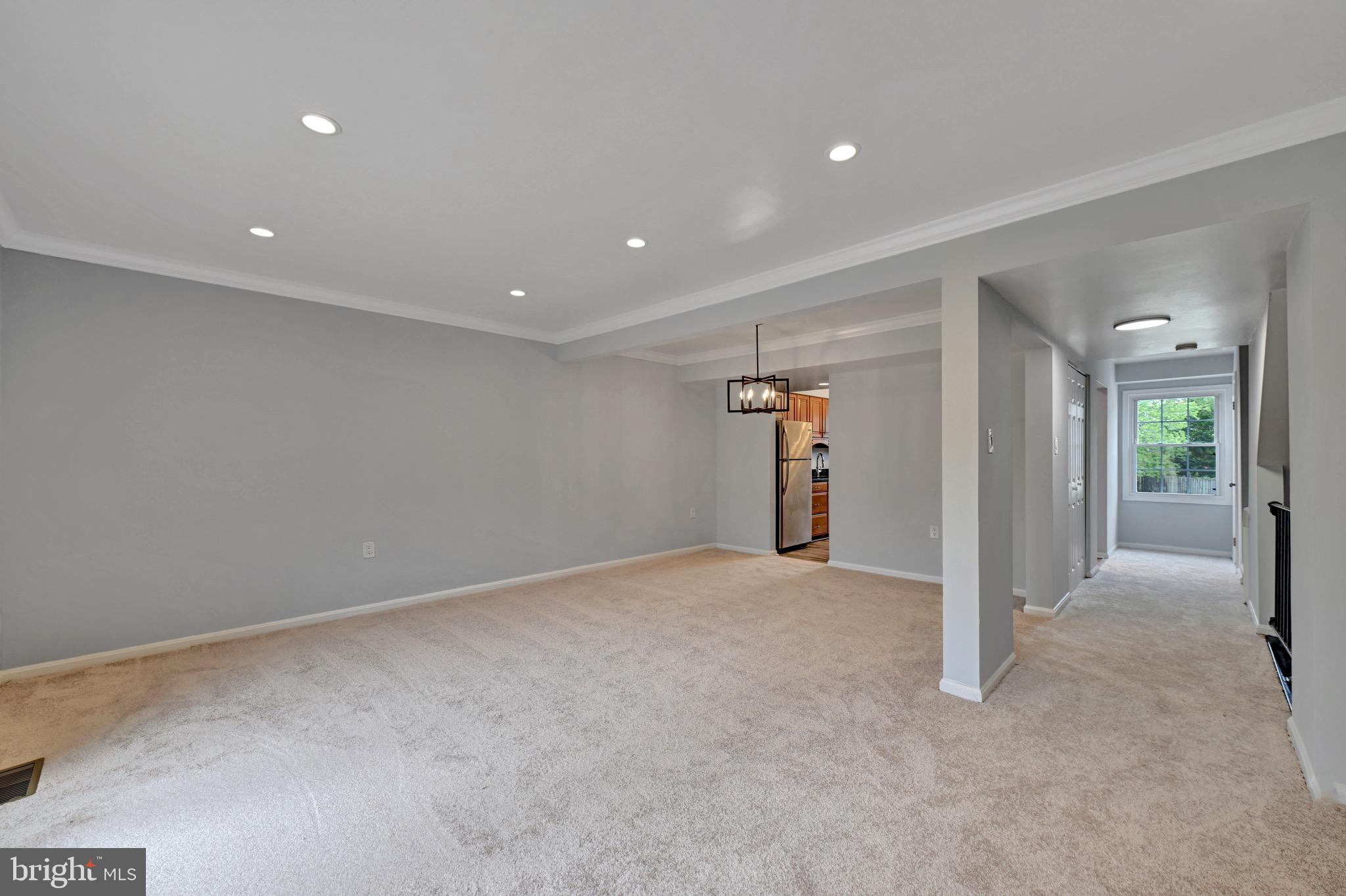HILLCREST TOWNE - Residential