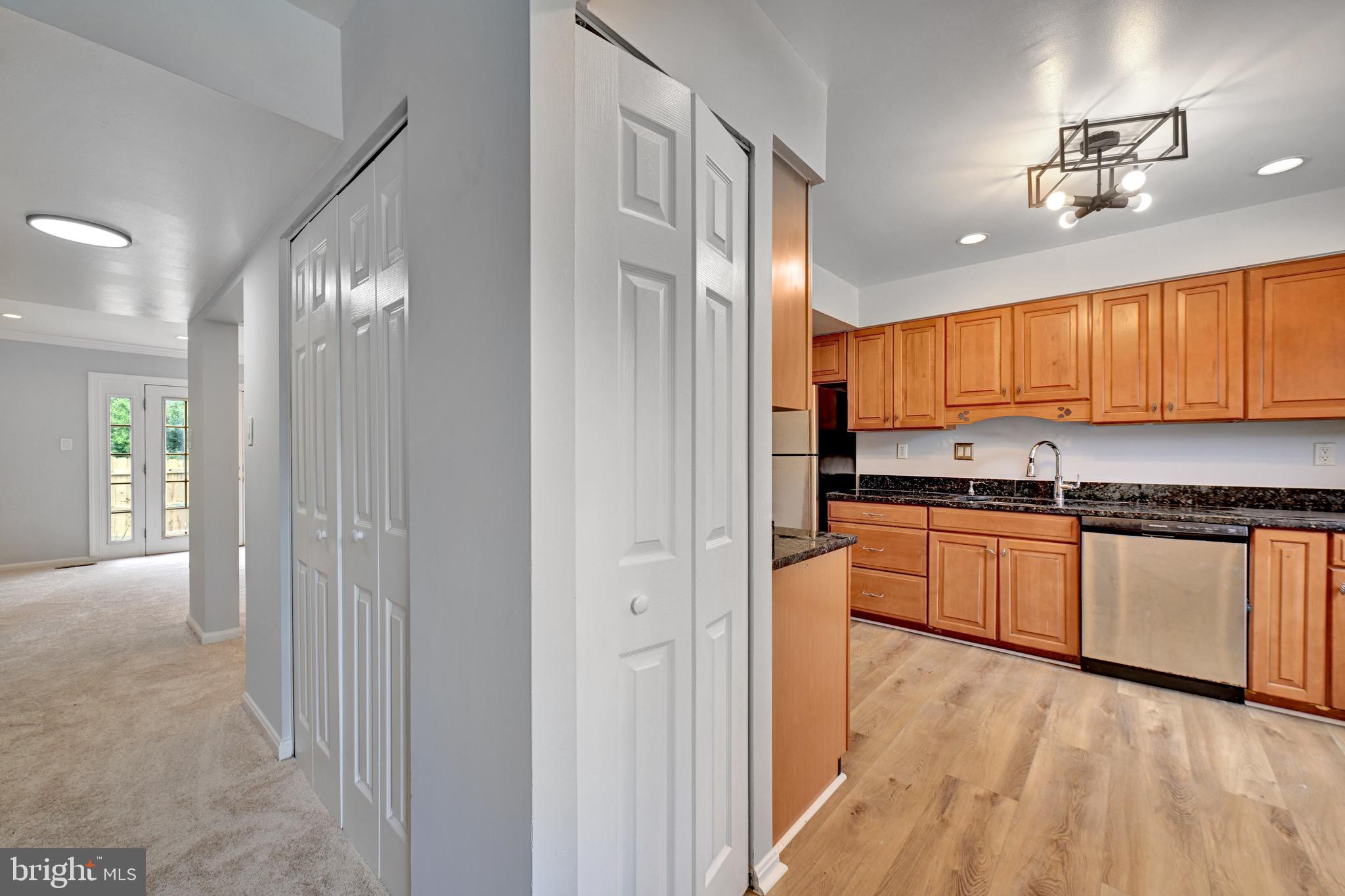 HILLCREST TOWNE - Residential