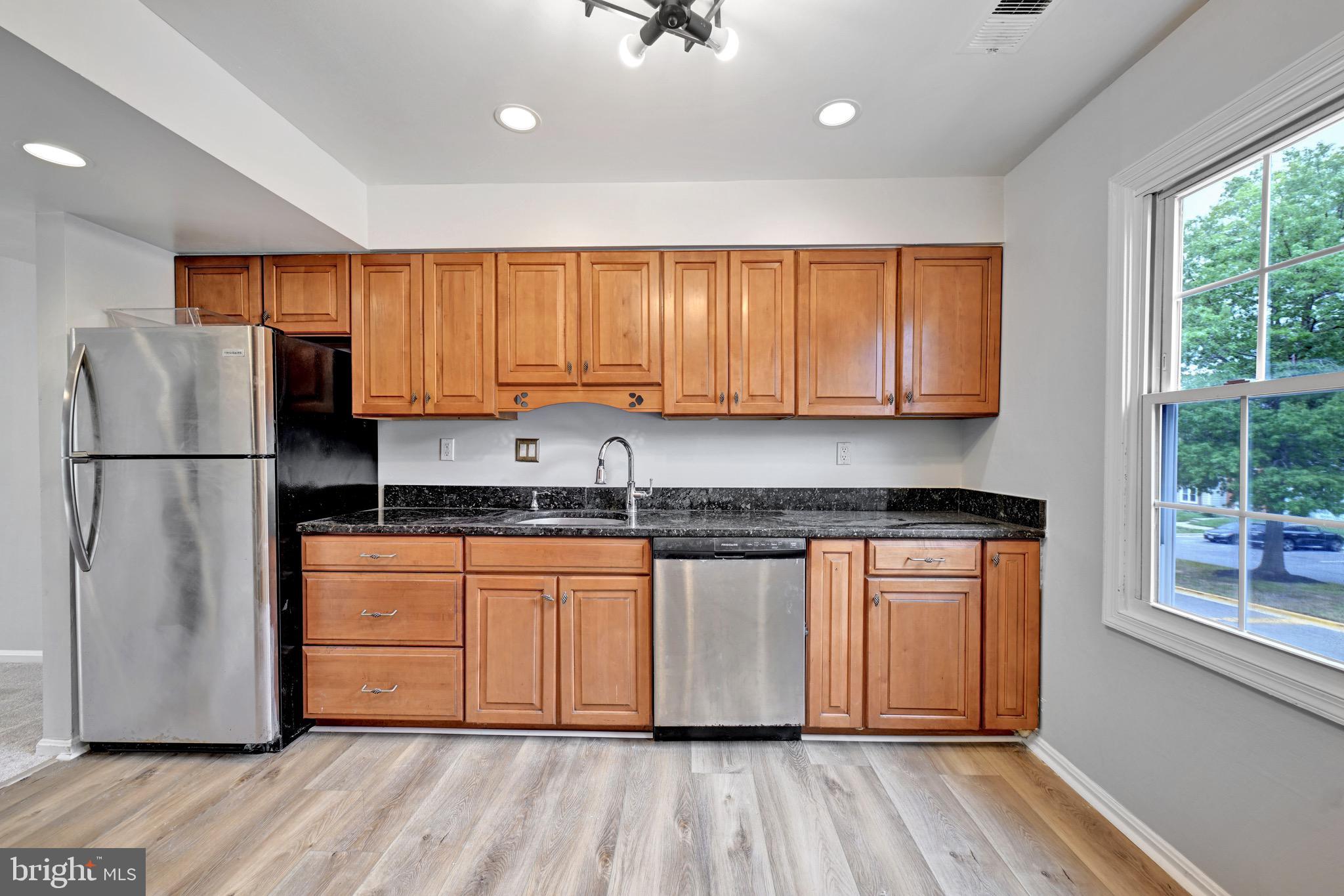 HILLCREST TOWNE - Residential