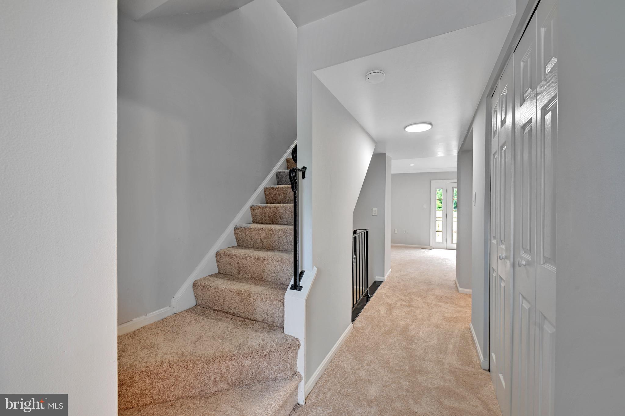 HILLCREST TOWNE - Residential