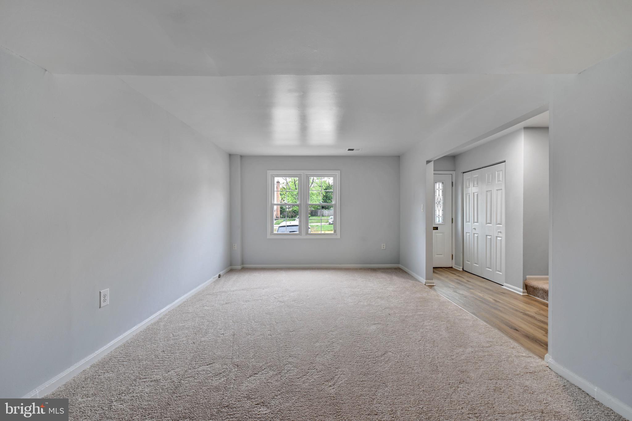 HILLCREST TOWNE - Residential