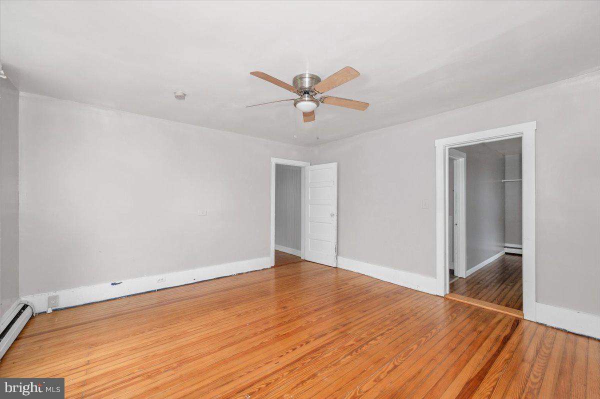 HALLTOWN - Residential