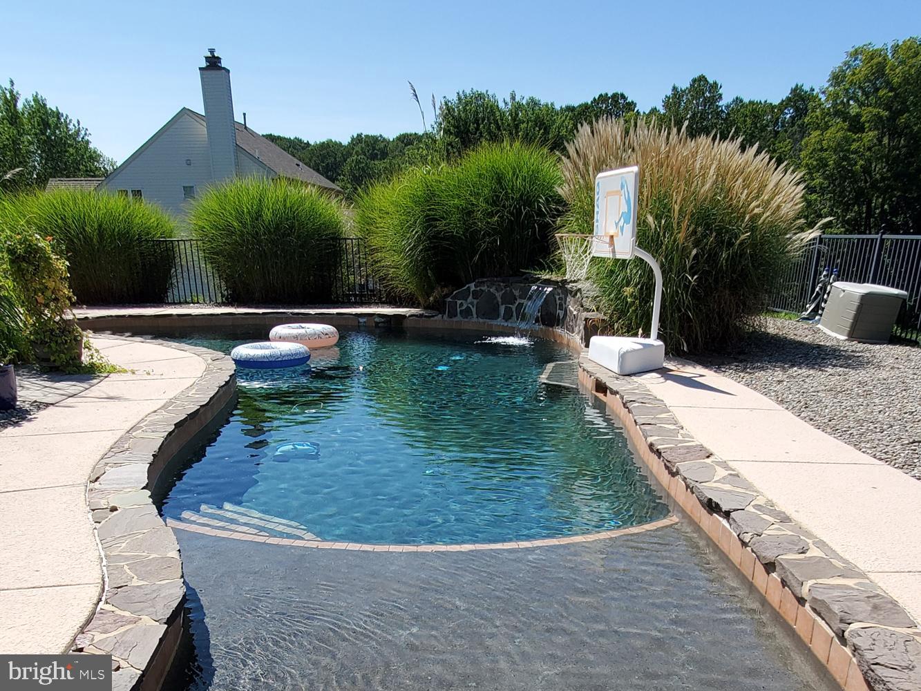 MEDFORD FARMS - Residential