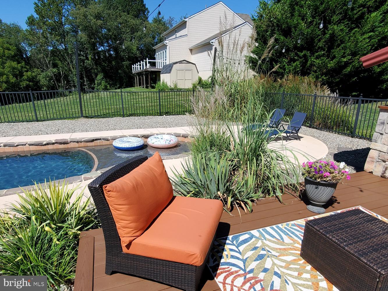 MEDFORD FARMS - Residential