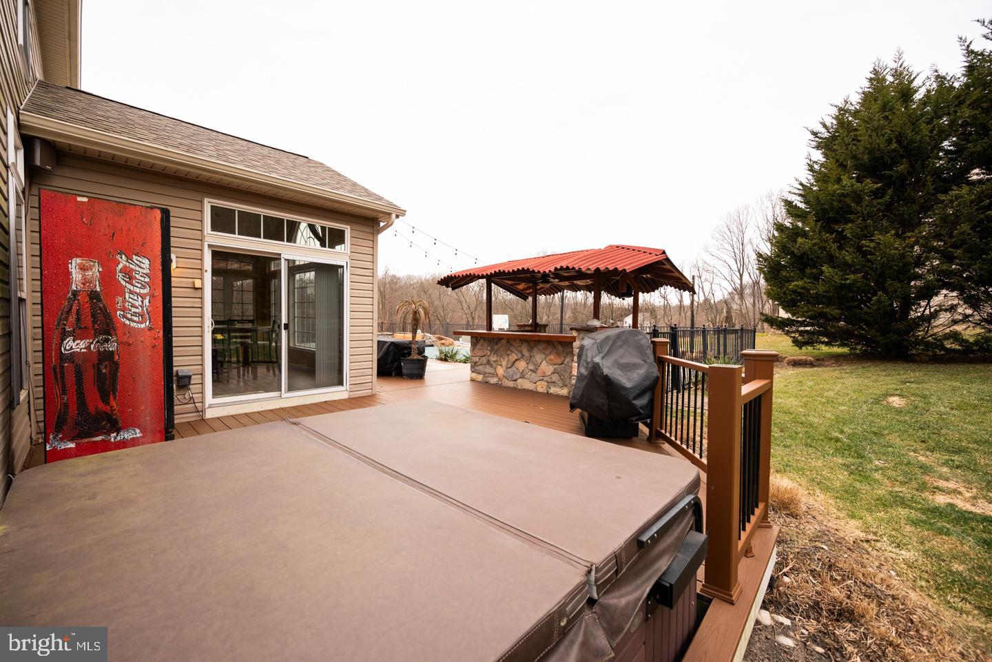 MEDFORD FARMS - Residential