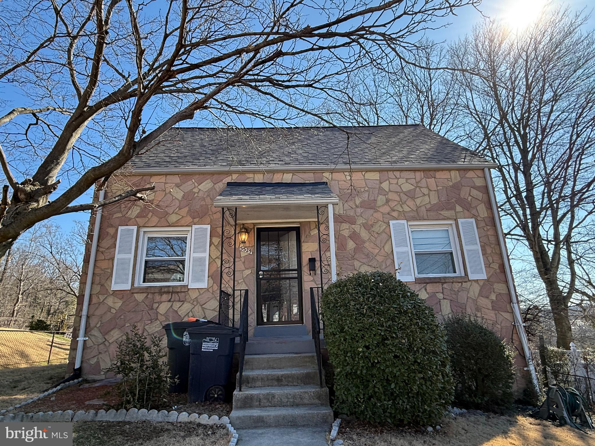 MOVE IN Condition house with hardwood floors. Kitchen leads to deck overlooking large fenced backyard for entertainment. Roof is new, is replaced on 06/2024, Heating system is replaced on 2023, Hot Water heater is brand new, is replaced on 01/2025. Great for commuters with easy access to I-295/495 & downtown DC. Disclosures are in MRIS.