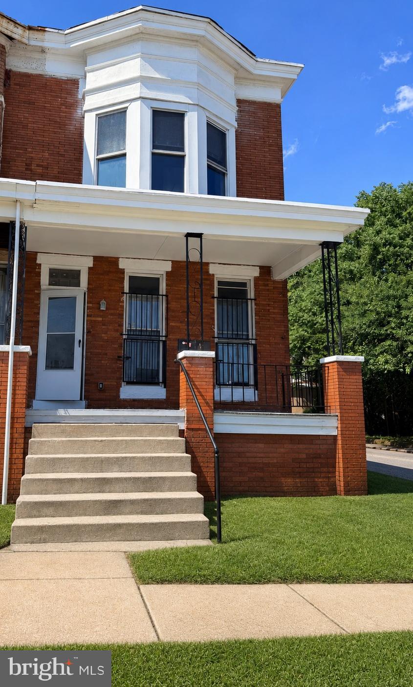 Newly remodeled 3-bedroom, 2 full bath townhome ready for its new owner! Conveniently located just minutes from Johns Hopkins Hospital, this home offers a spacious living room, separate dining room, and an updated kitchen on the main level. The full basement provides abundant storage space and includes a washer and dryer. With its modern updates, functional layout, and convenient location near major commuter routes, shopping, dining, schools, and public transportation, this home is an excellent opportunity for both homeowners and investors. Schedule your private tour today!