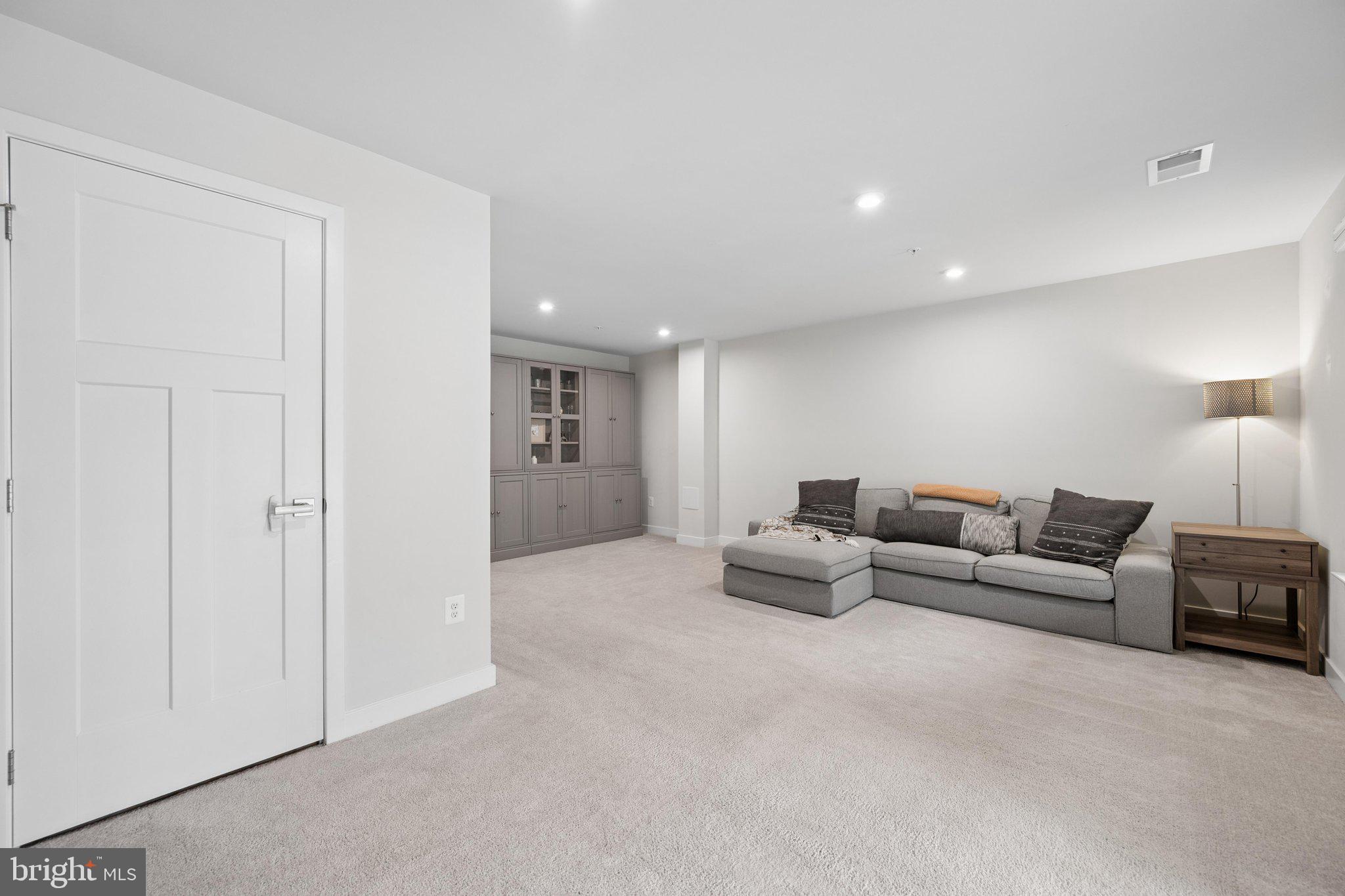 HAMPTONS - Residential