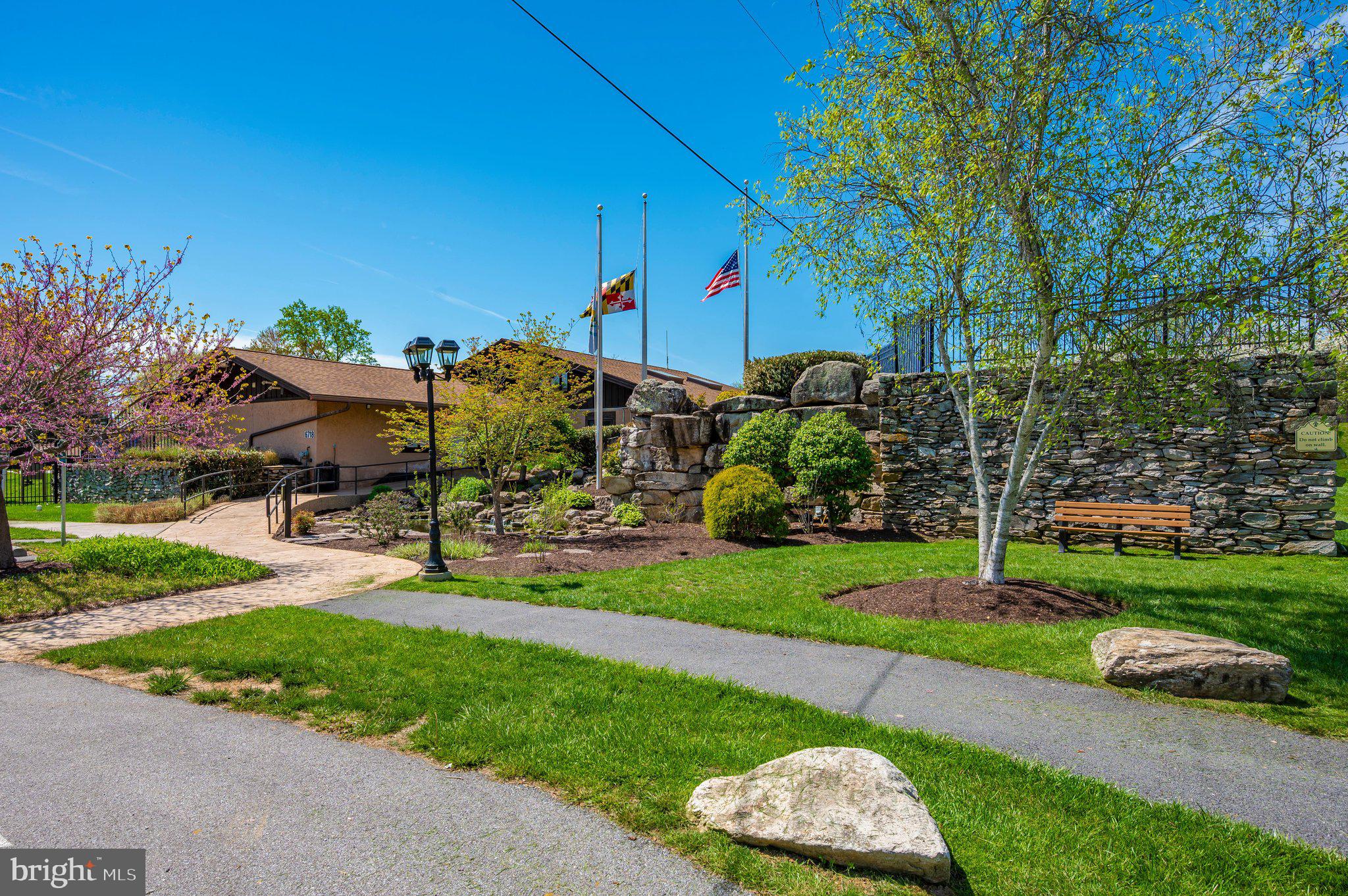 HAMPTONS - Residential