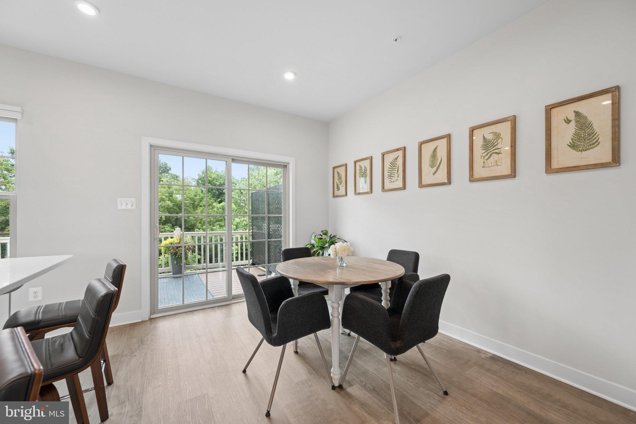 HAMPTONS - Residential