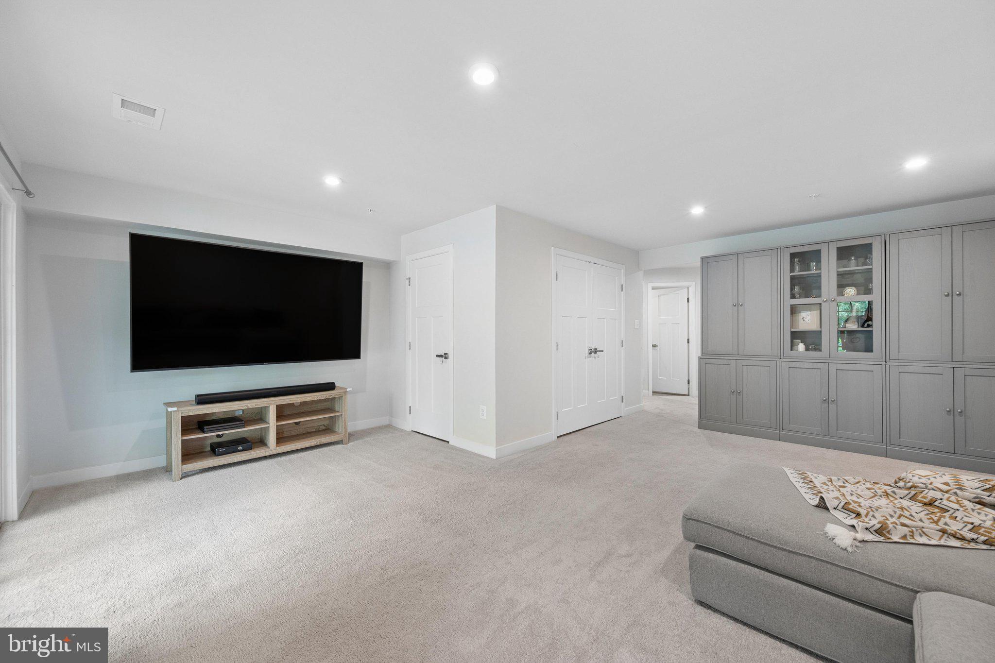 HAMPTONS - Residential