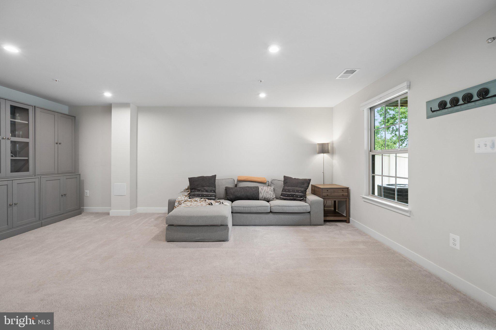 HAMPTONS - Residential