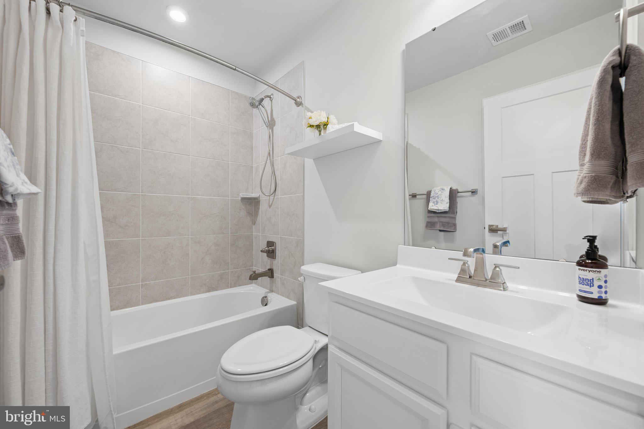 HAMPTONS - Residential