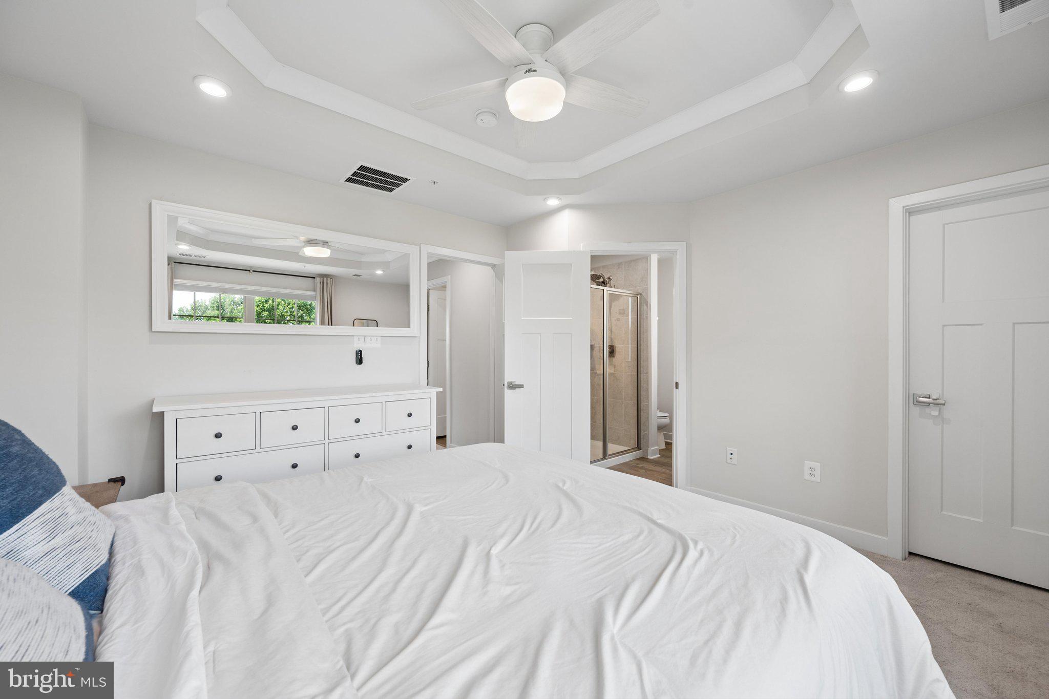 HAMPTONS - Residential