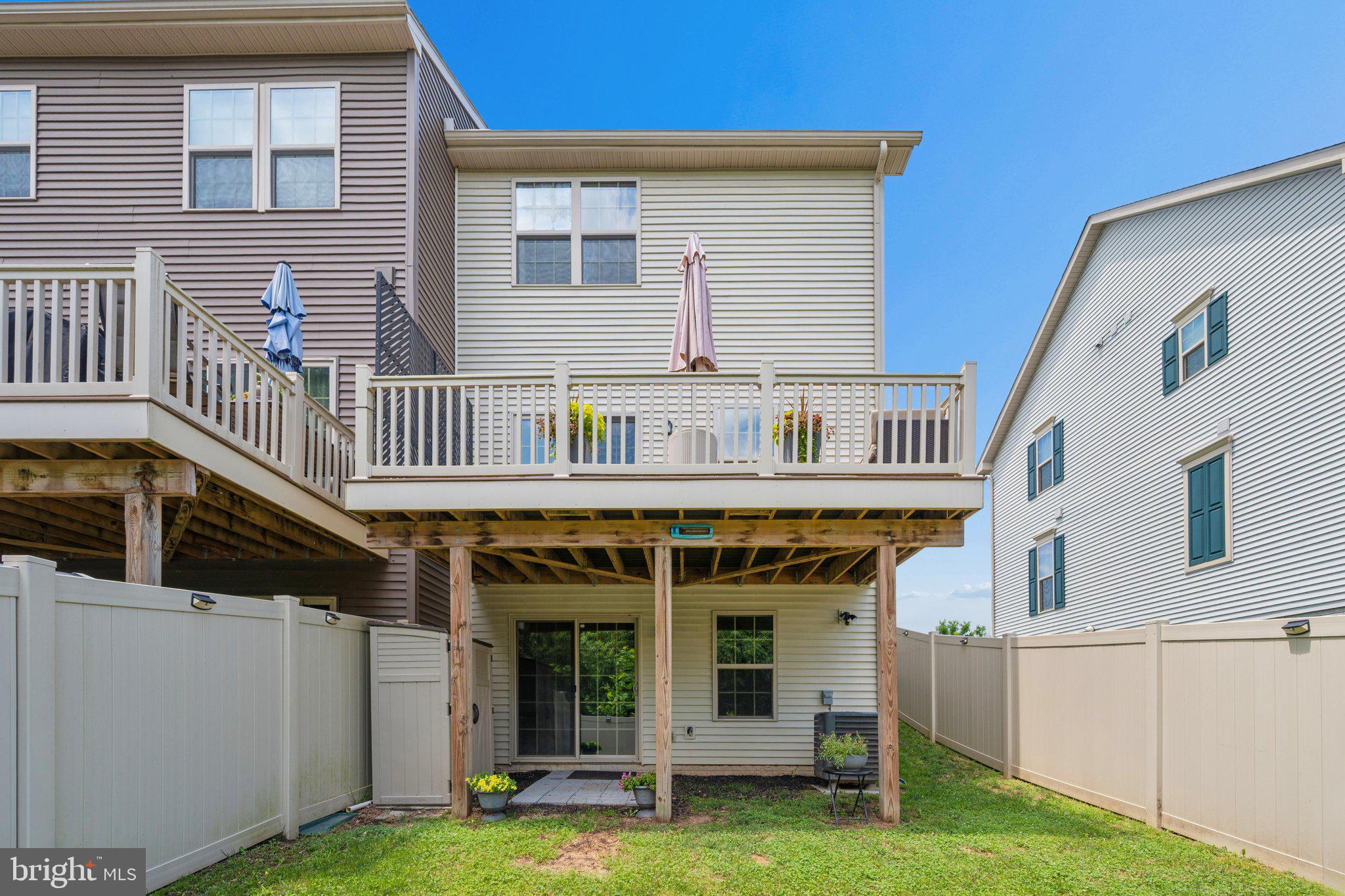 HAMPTONS - Residential