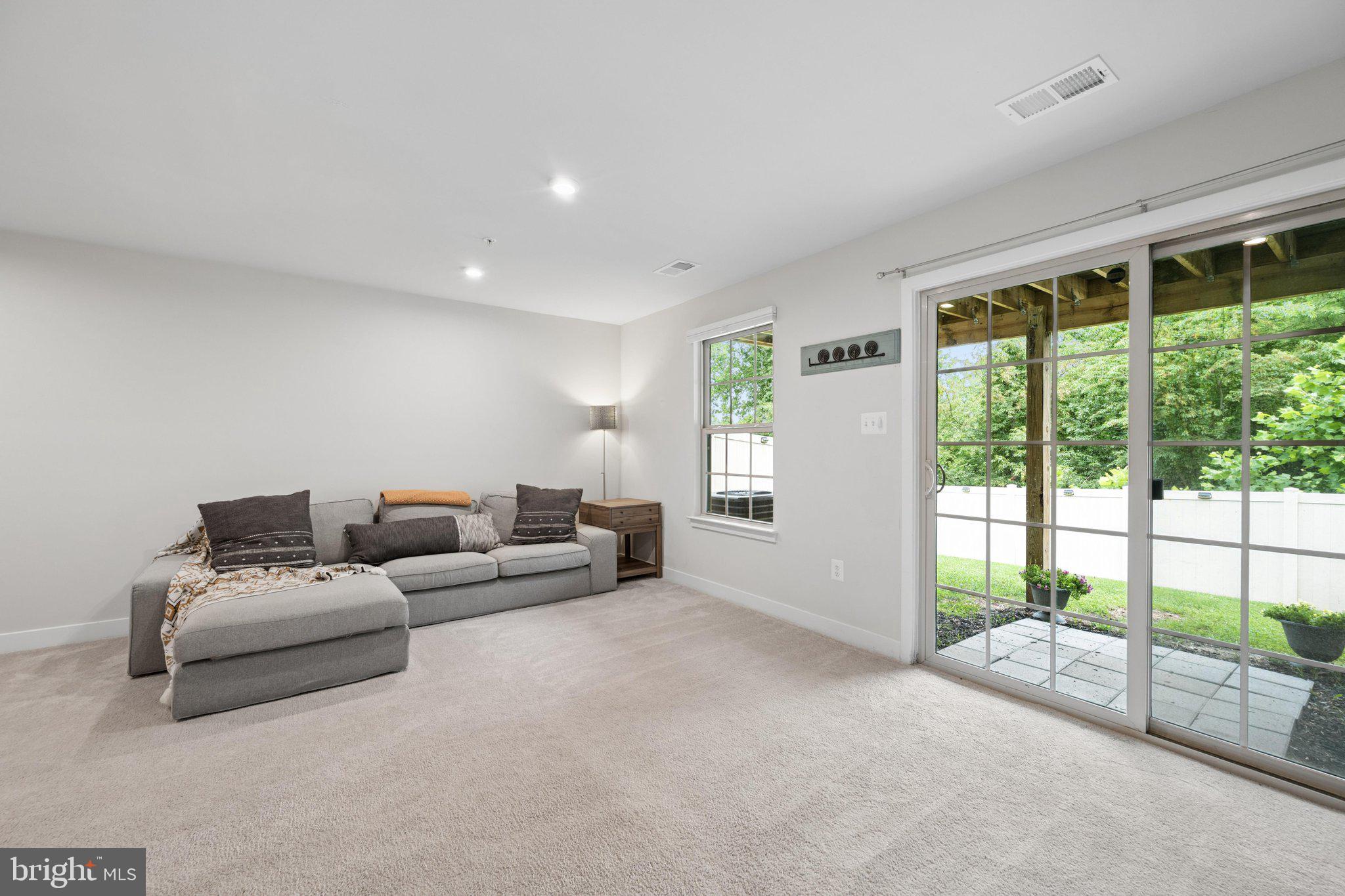 HAMPTONS - Residential