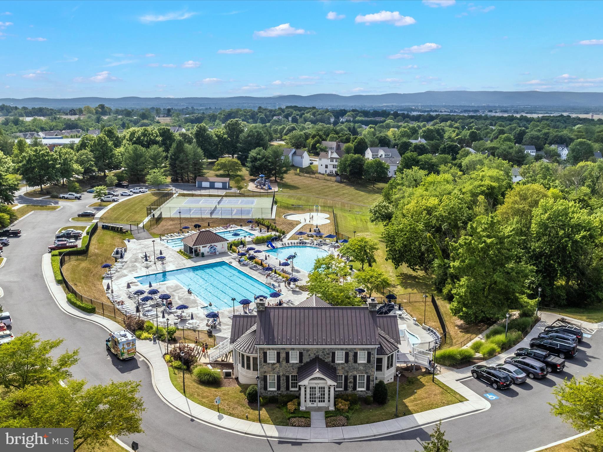 SPRING RIDGE - Residential
