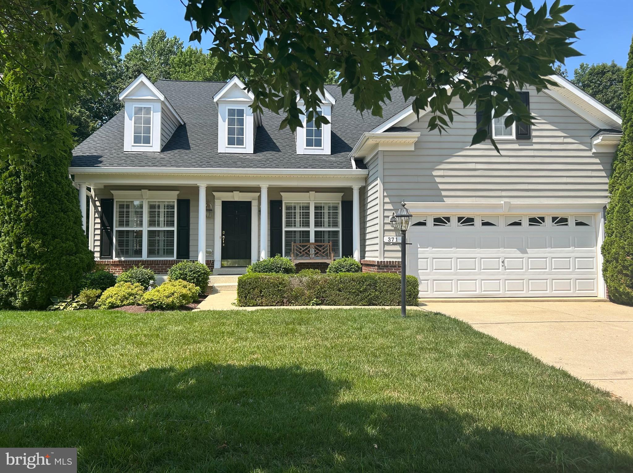 SYMPHONY VILLAGE AT CENTREVILLE - Residential