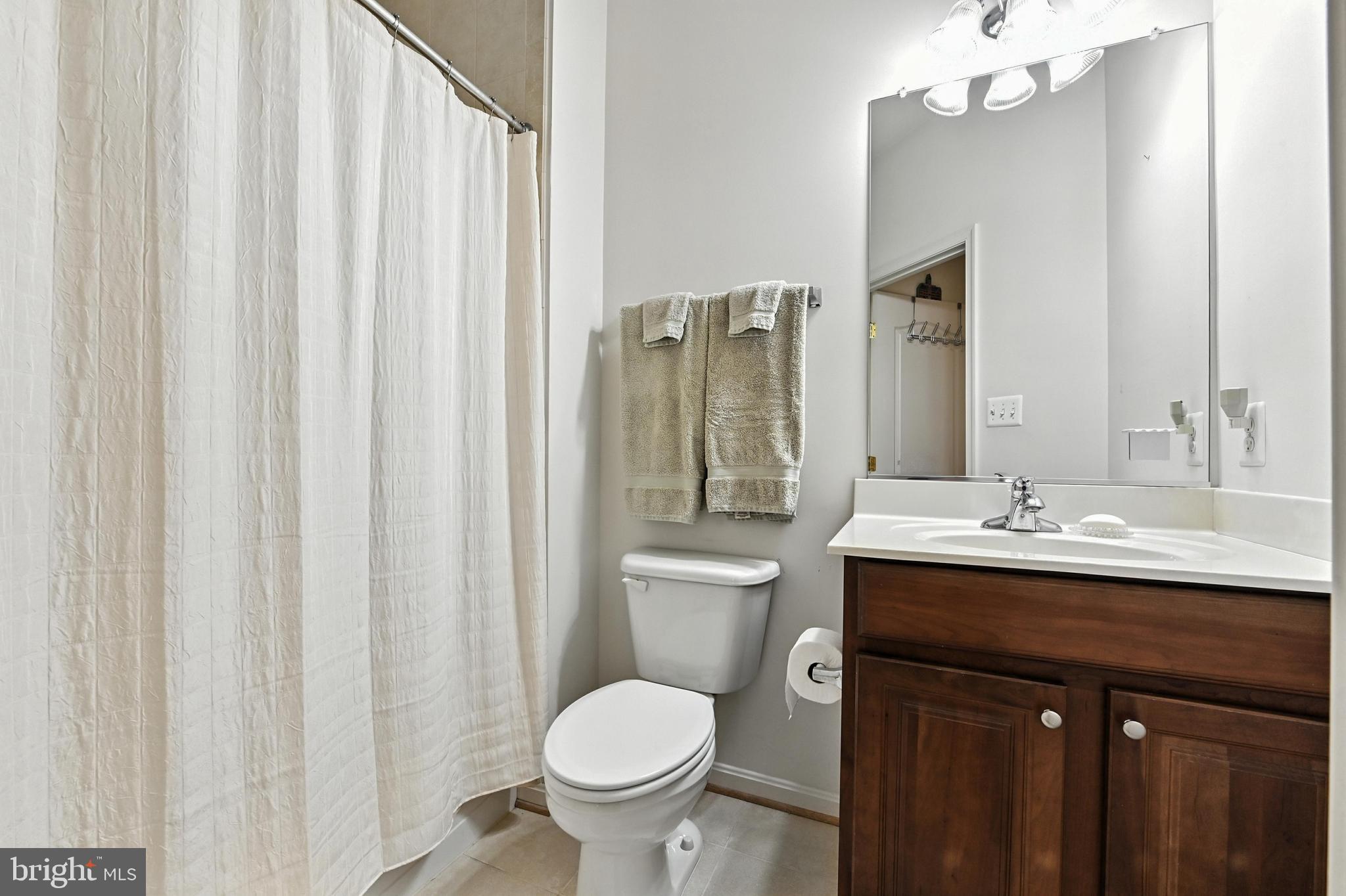 SYMPHONY VILLAGE AT CENTREVILLE - Residential