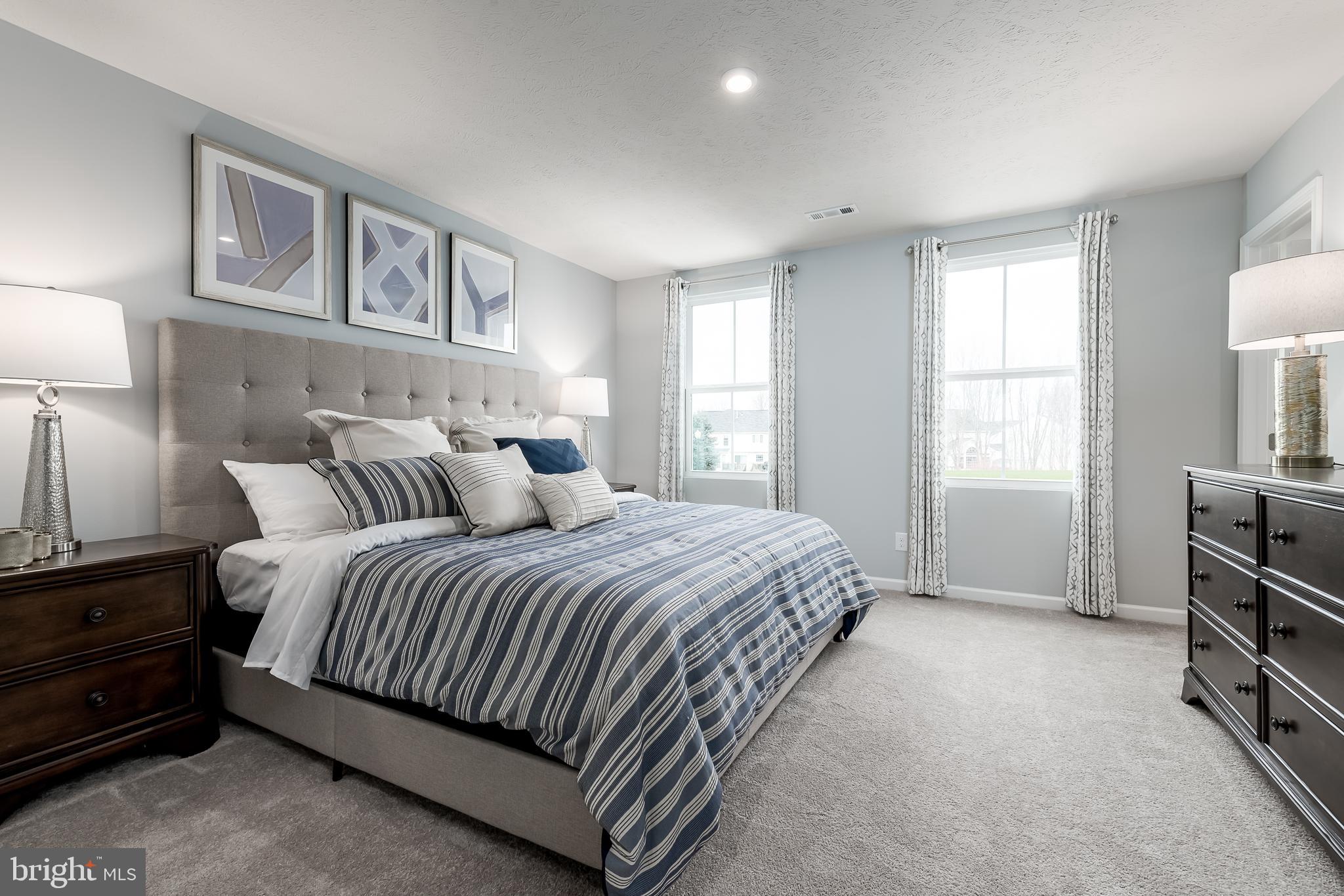 CARDINAL POINTE - Residential