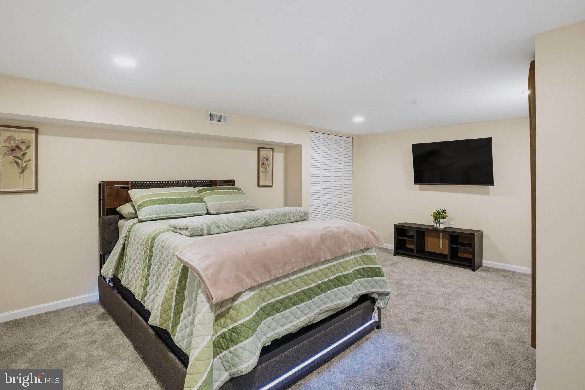COLLINGTON STATION - Residential