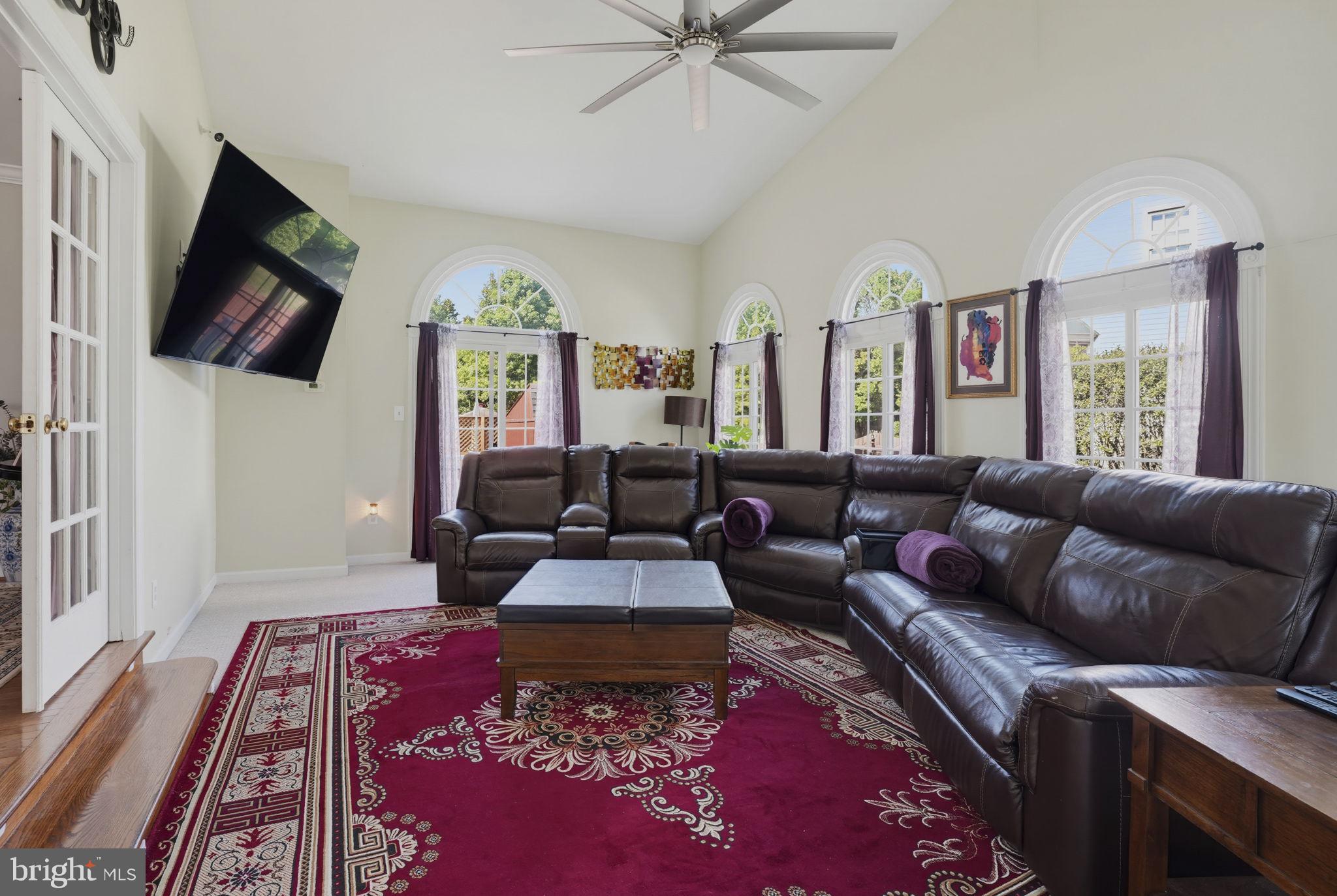 COLLINGTON STATION - Residential