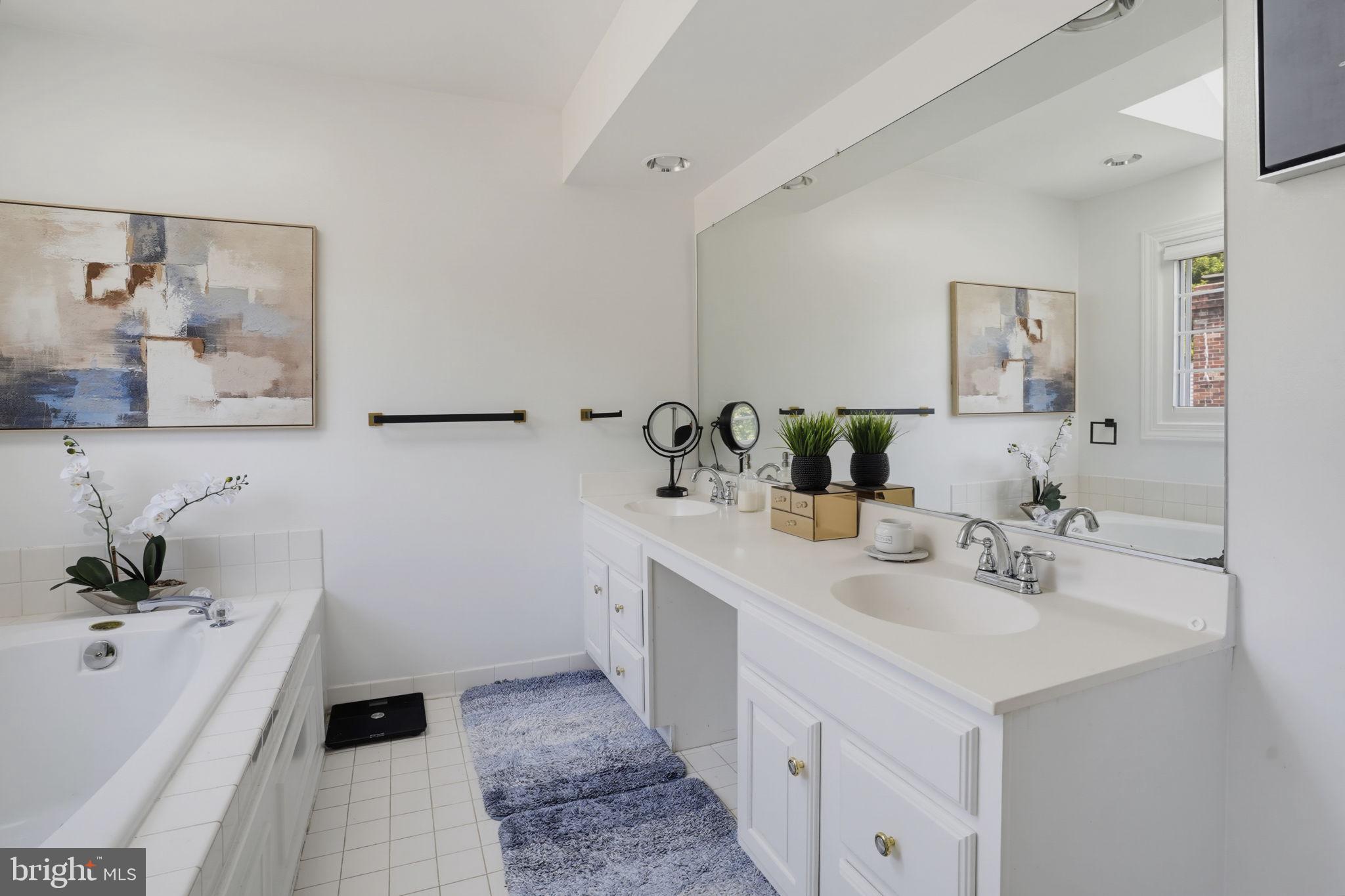 COLLINGTON STATION - Residential