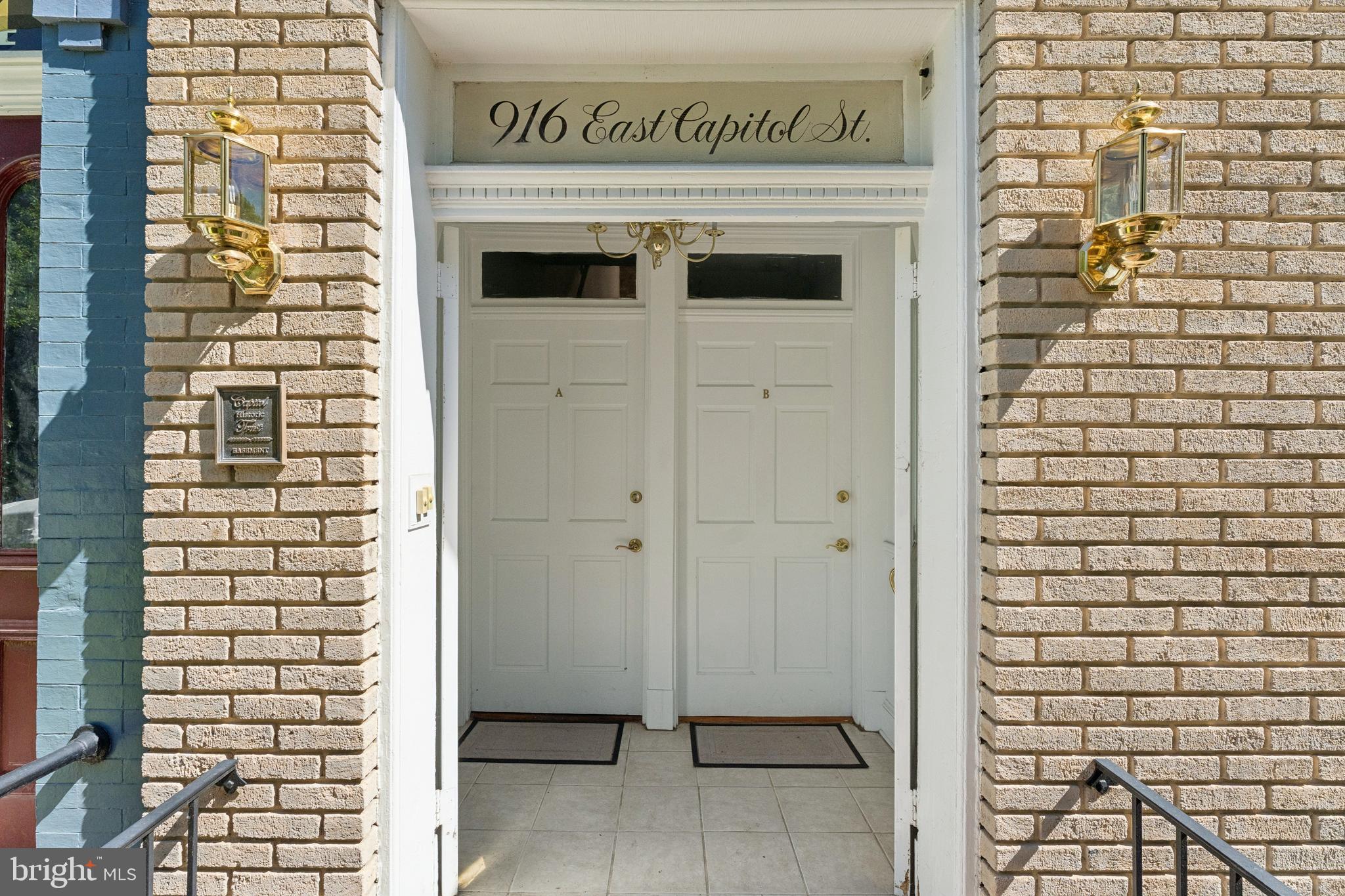 CAPITOL HILL - Residential Income