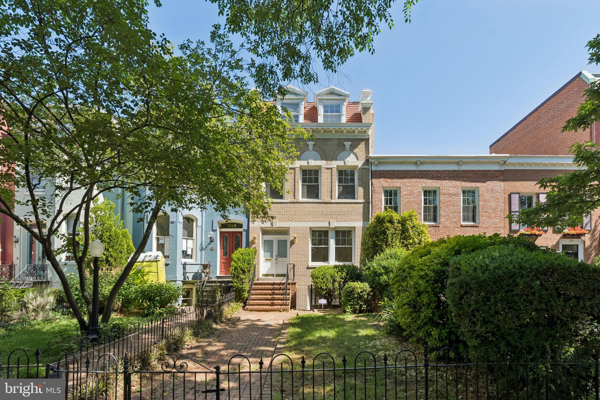 CAPITOL HILL - Residential Income