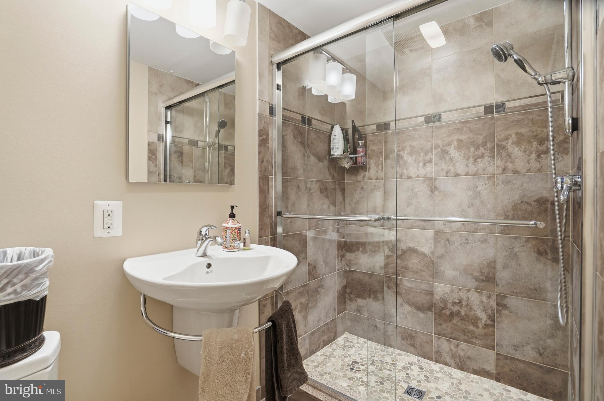 LIGHTFOOT - Residential