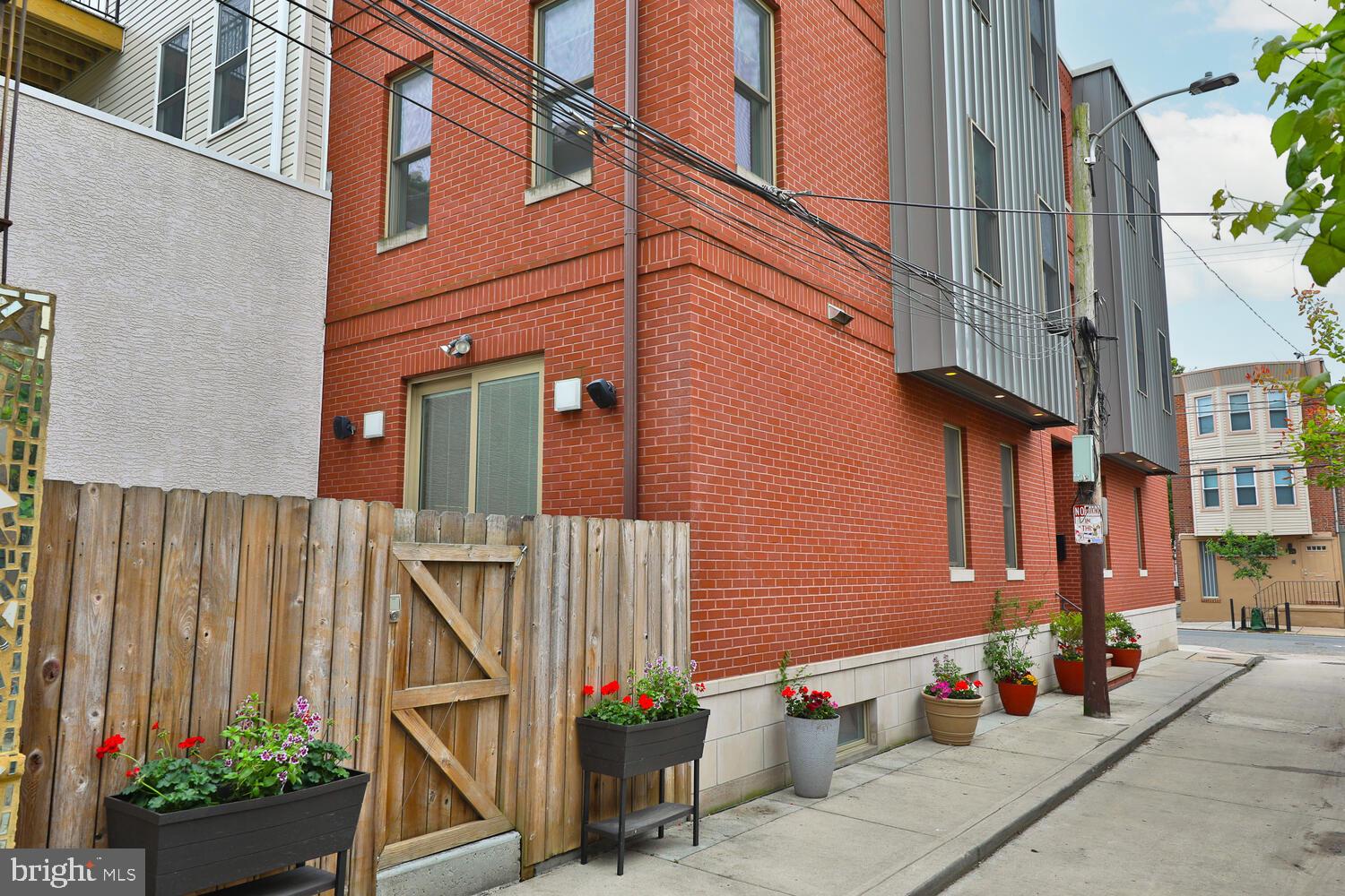 BELLA VISTA - Residential