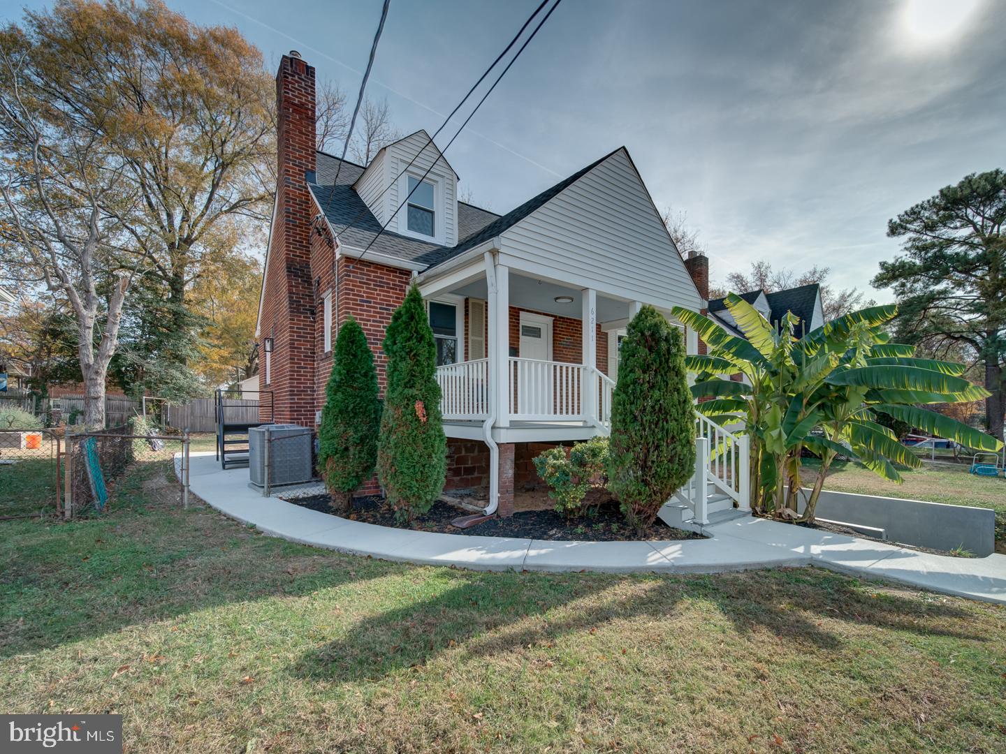 Welcome to this beautifully renovated home in the heart of Hyattsville! Featuring refinished hardwood floors, stylish bathrooms with a custom wood accent wall, and a modern kitchen with updated tile work, this property blends timeless charm with contemporary upgrades. Enjoy the inviting new front porch, cozy fireplace, and finished basement offering flexible space with 2 bedrooms (NTC). Conveniently located near schools, parks, and commuter routes. A must-see for buyers seeking comfort, charm,  style, and location!

**WASHER AND DRYER IN UNIT**