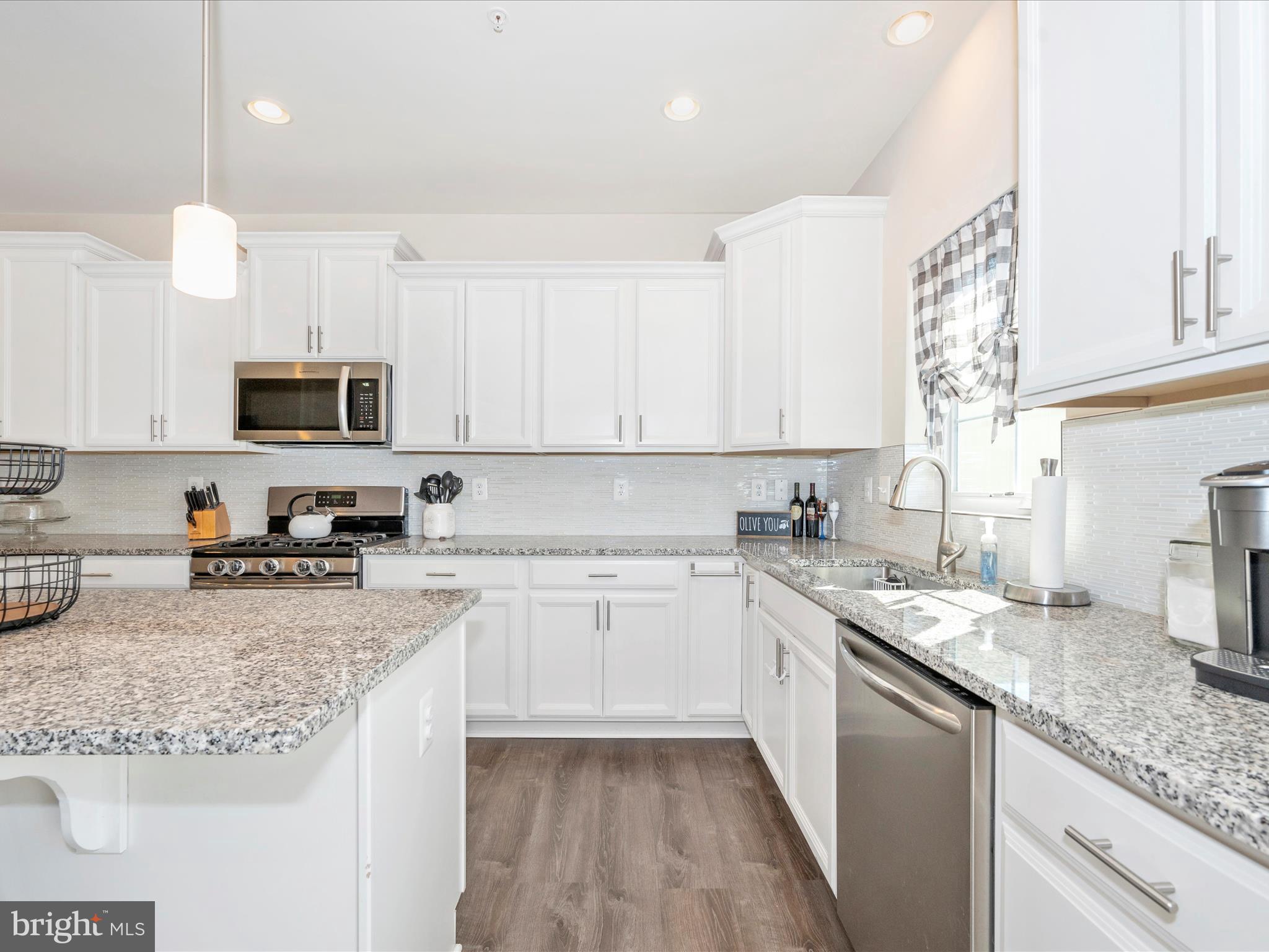 WESTVIEW SOUTH - Residential