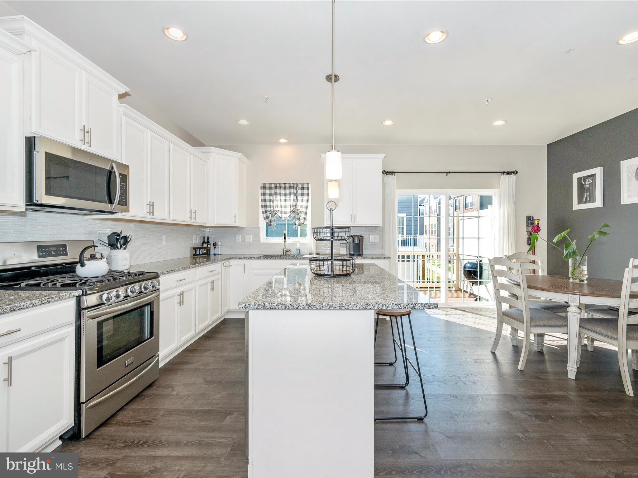 WESTVIEW SOUTH - Residential
