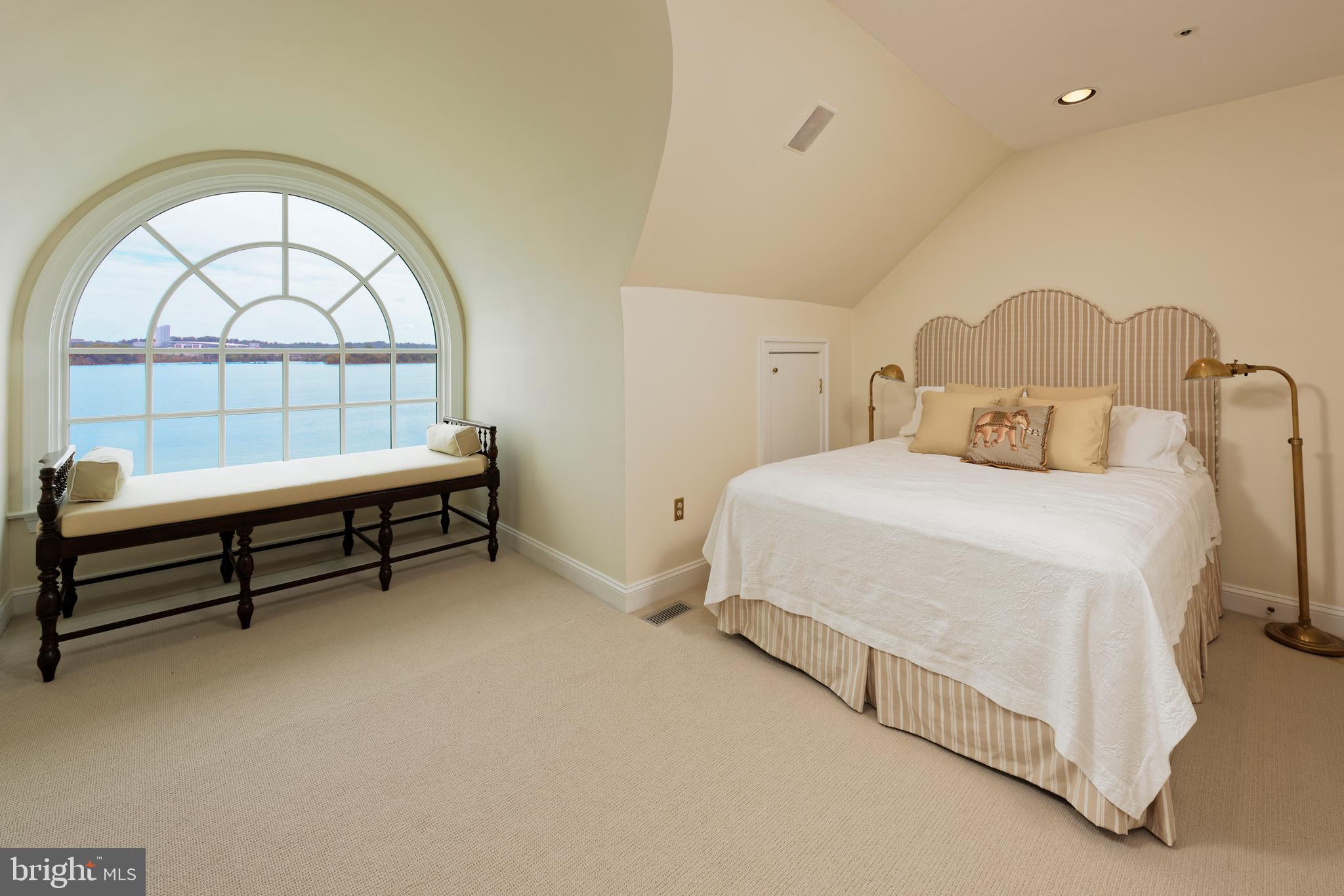 HARBORSIDE - Residential