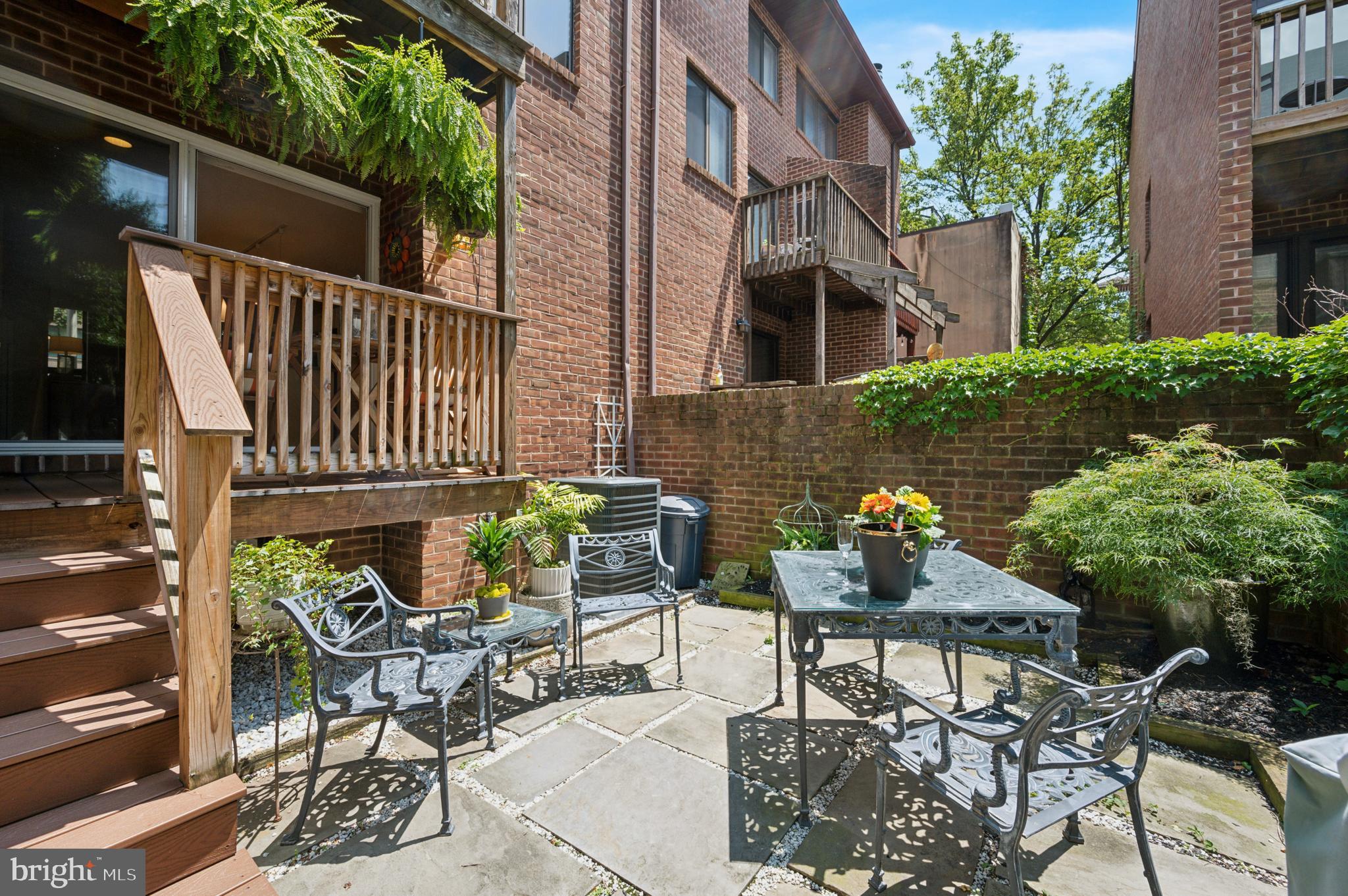 WASHINGTON SQ WEST - Residential