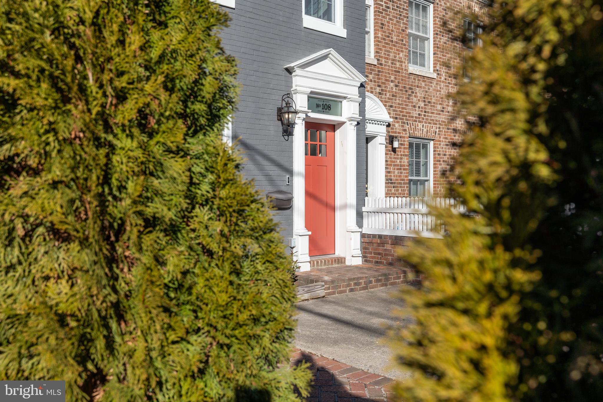 OLD TOWN ALEXANDRIA - Residential