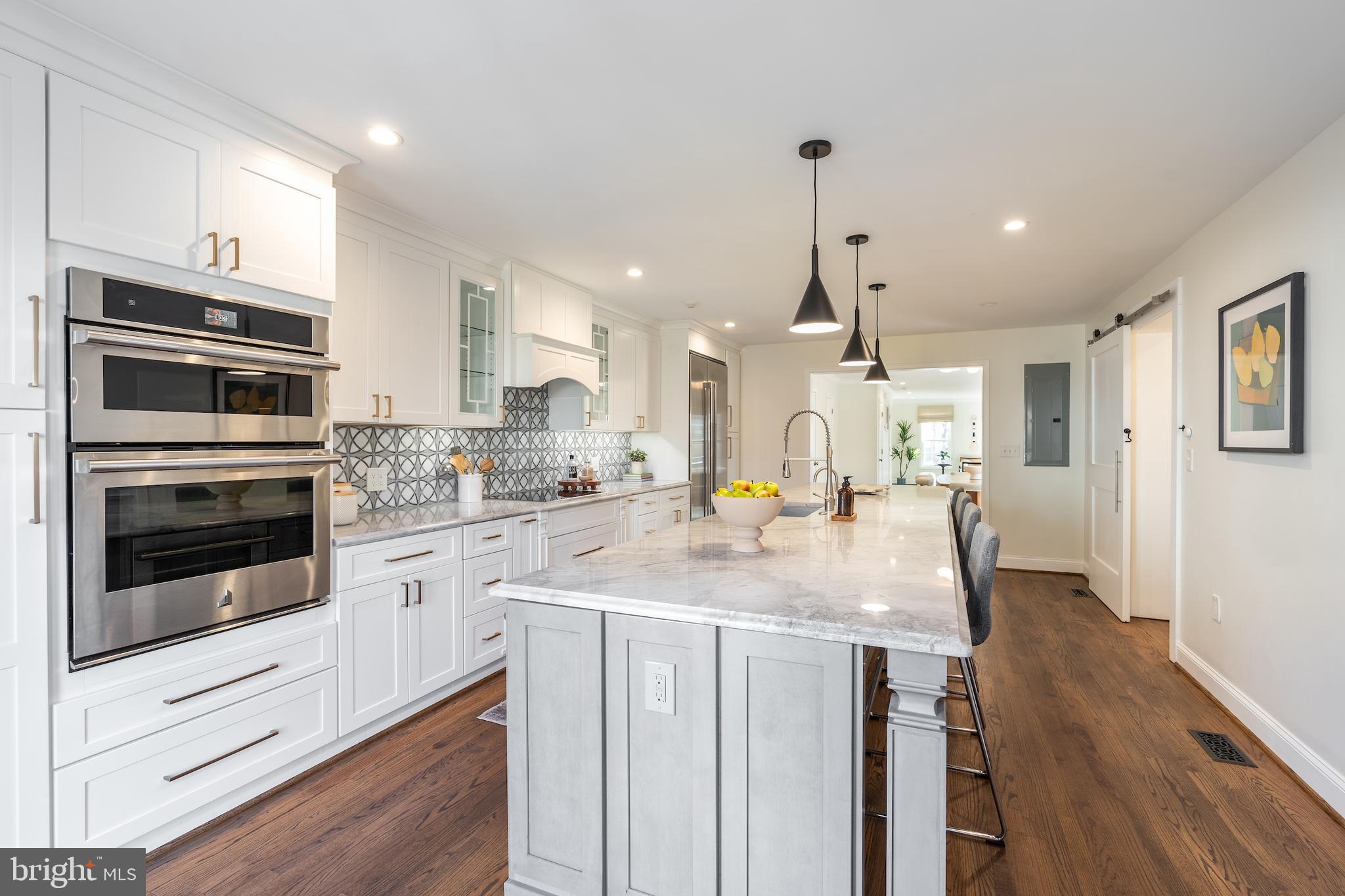 OLD TOWN ALEXANDRIA - Residential