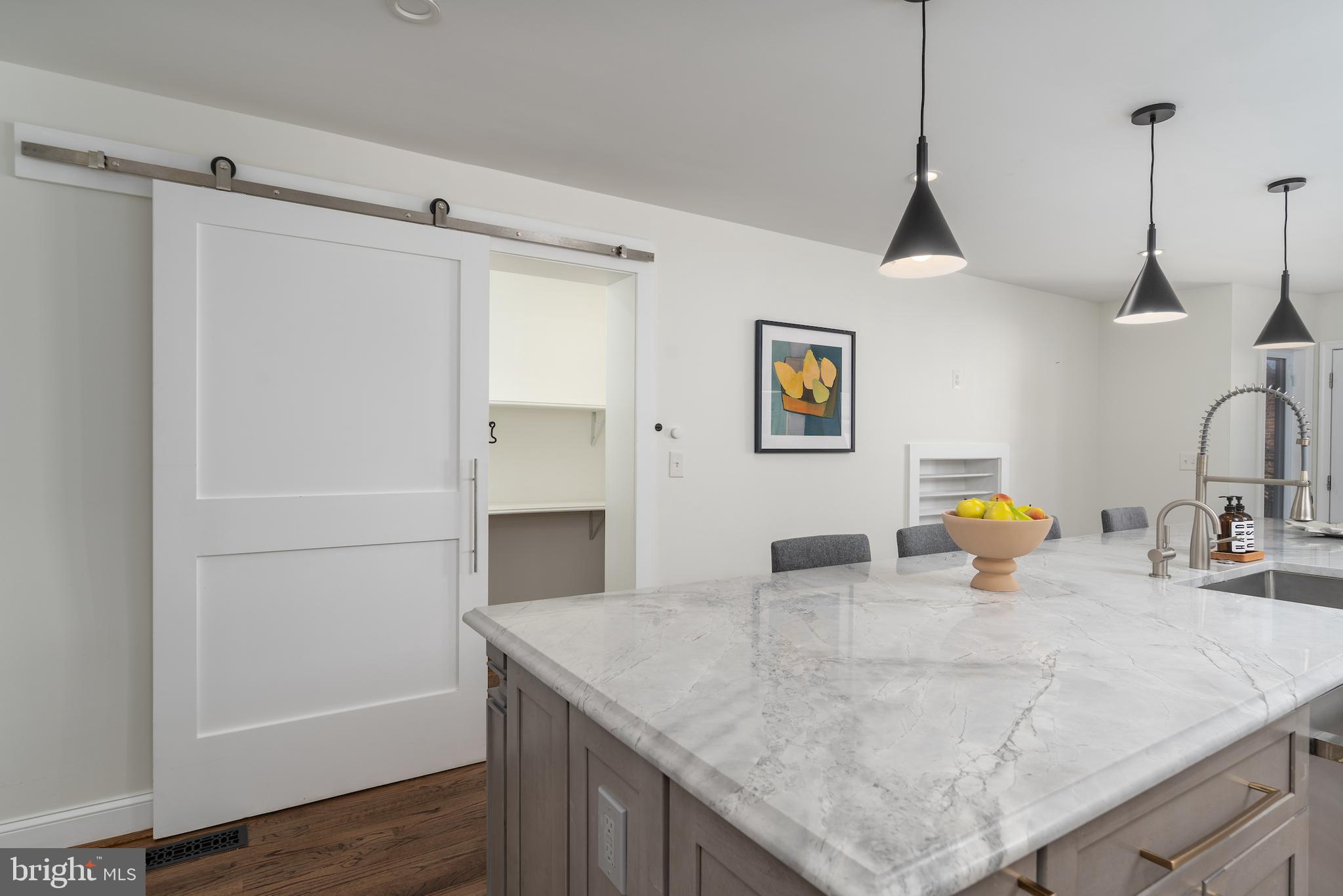 OLD TOWN ALEXANDRIA - Residential