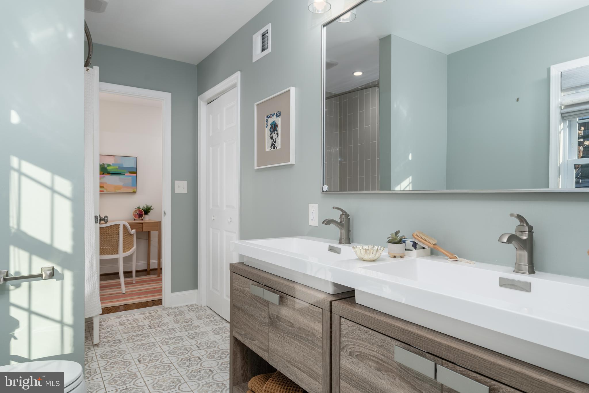 OLD TOWN ALEXANDRIA - Residential