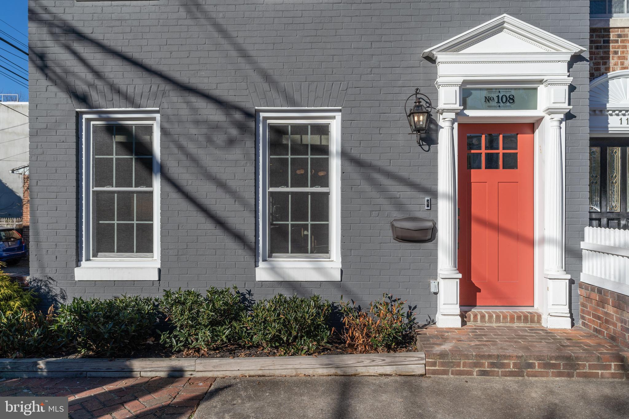 OLD TOWN ALEXANDRIA - Residential