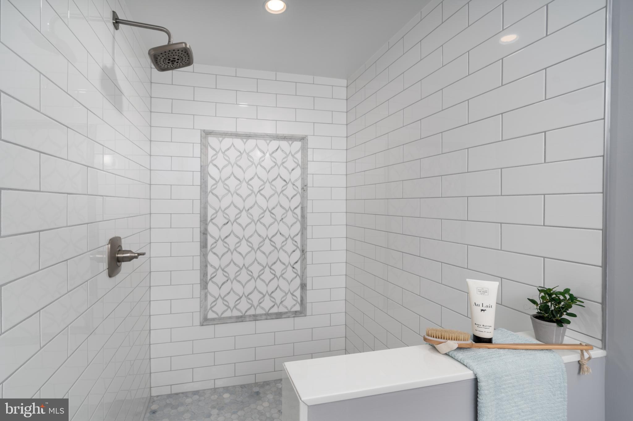 OLD TOWN ALEXANDRIA - Residential