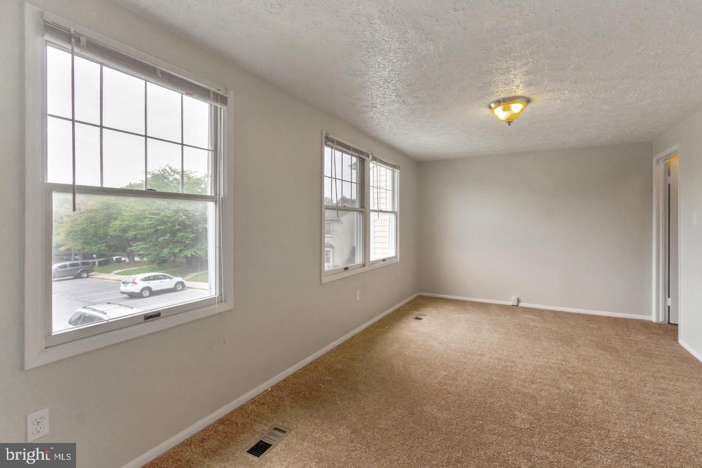 AMBER MEADOWS - Residential