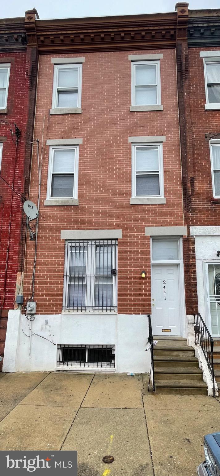 This spacious three-story home offers three levels of living space and an unfinished basement at an affordable price. Upon entering the main level, you’ll find a large living room and dining room with modern flooring. A modern kitchen that leads to a fenced-in backyard.

On the second level, you’ll find two large bedrooms and a decent sized bathroom. The third floor also features two additional large bedrooms. The property is ready for occupancy, and the owner is motivated to sell.