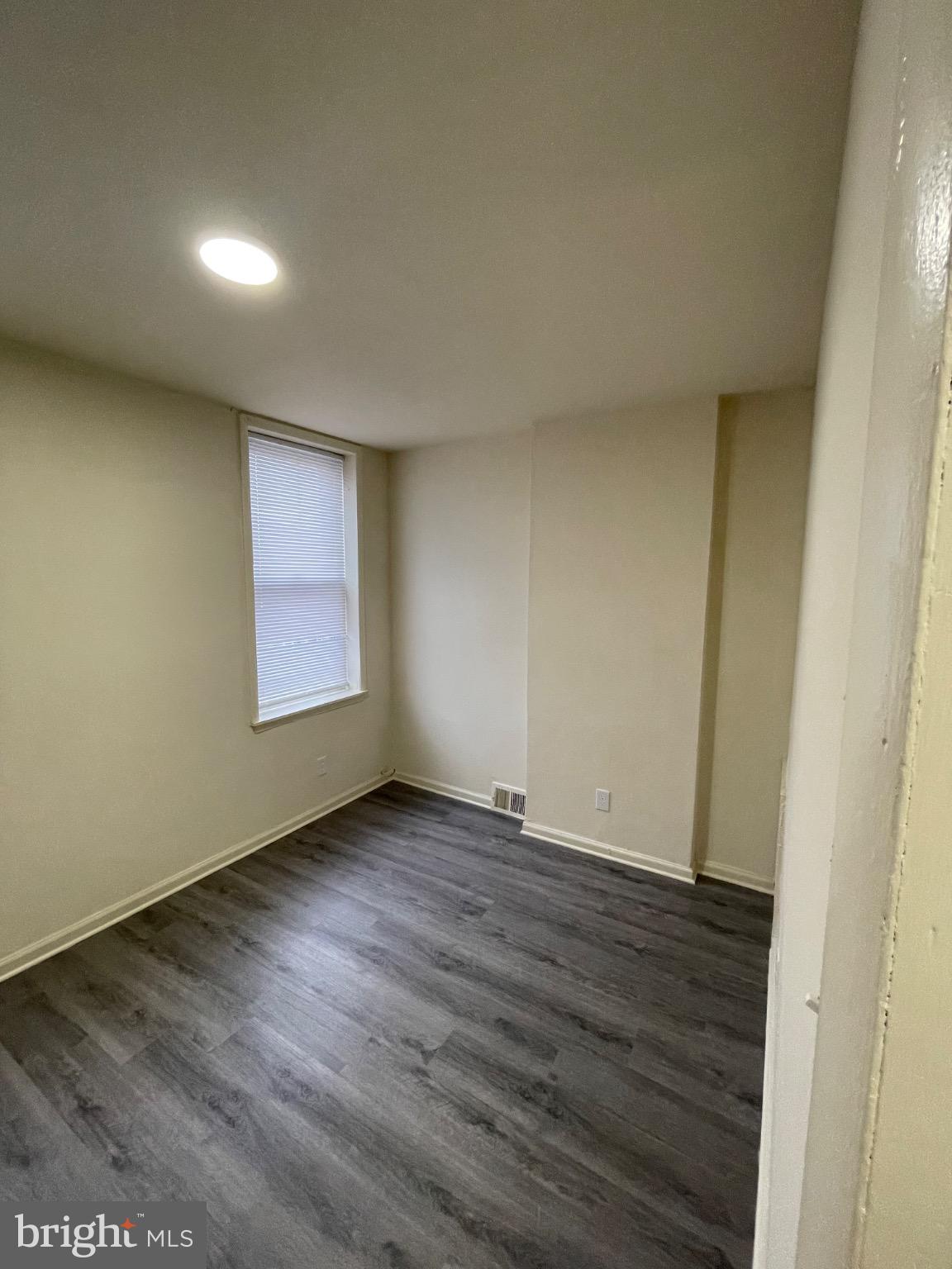 KENSINGTON - Residential