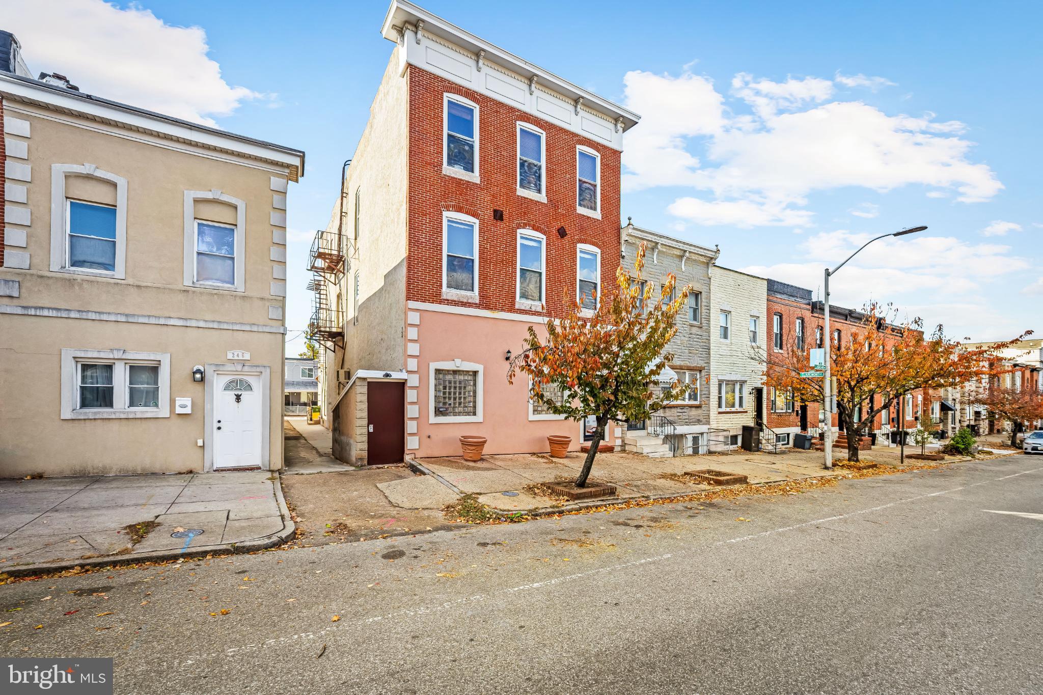 HIGHLANDTOWN - Residential Income