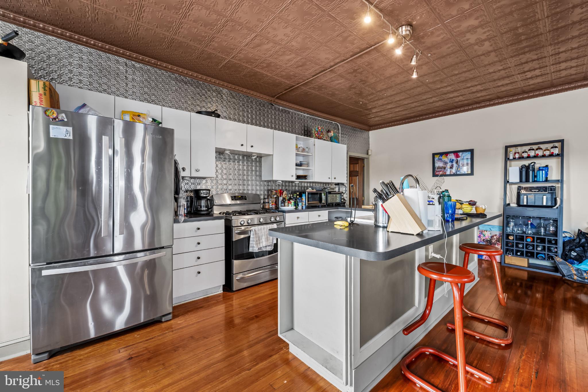 HIGHLANDTOWN - Residential Income