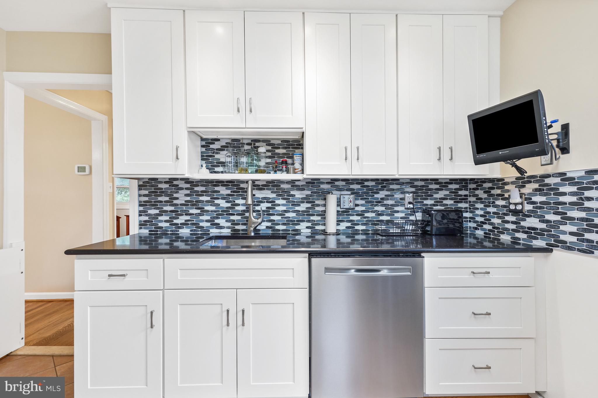 VIERS MILL VILLAGE - Residential